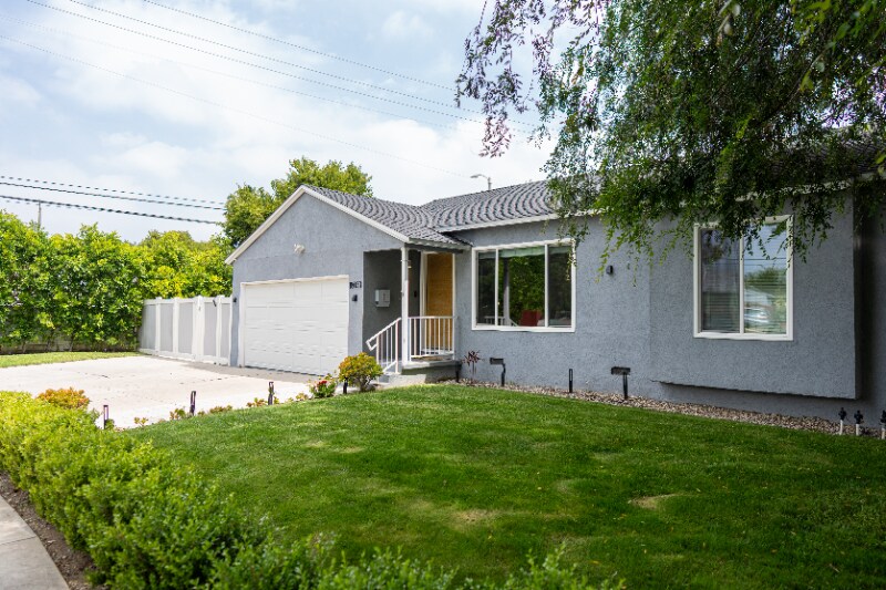 Primary Photo - 18033 Duncan St