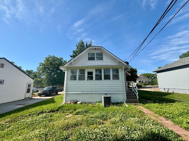 Building Photo - 4120 Orchard Ave