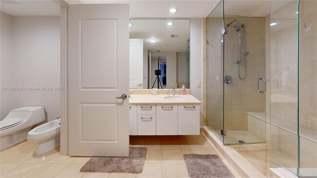 Building Photo - 3101 S Ocean Dr