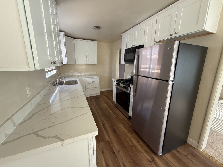 Building Photo - 1327 Ashby Ave