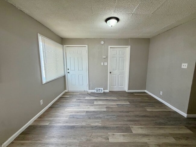 Building Photo - 97 Fairgrove St