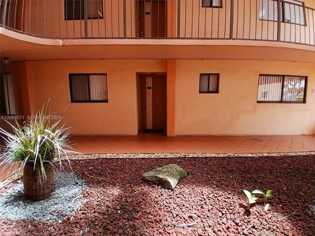Building Photo - 8600 SW 133rd Ave