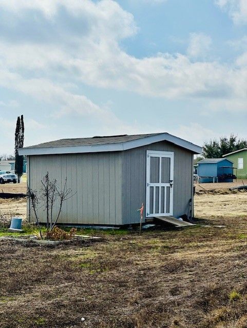 Building Photo - 172 Dew Drop Cv