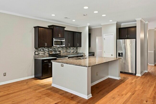 Building Photo - 194 Cypress Forest Dr