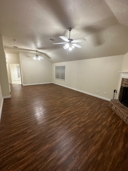 Building Photo - 1324 Sierra Blanca Dr