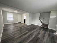 Building Photo - 105 Locust St