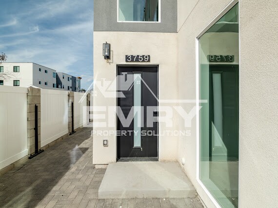 Building Photo - 3759 Dalton Ave