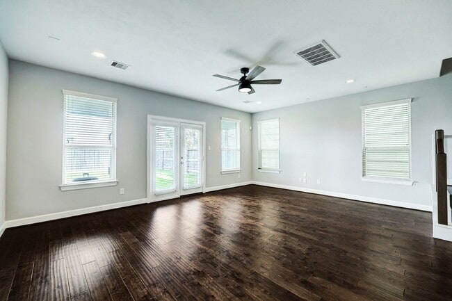 Building Photo - 1811a Wichita St