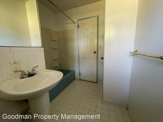 Building Photo - 3 br, 1 bath House - 95 Castle Rd