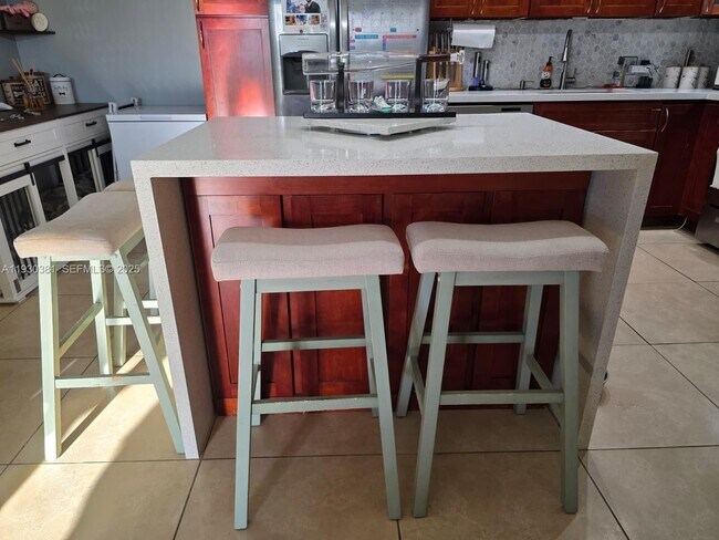 Building Photo - 9727 Hammocks Blvd