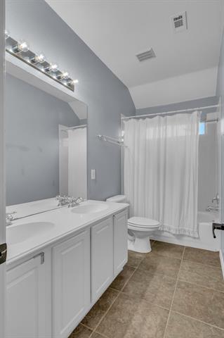 Building Photo - 754 Monterey Dr