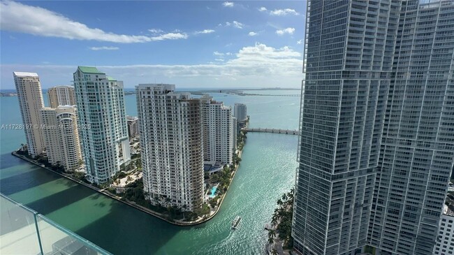 Building Photo - 300 Biscayne Blvd Way