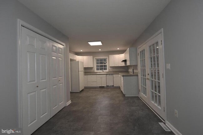 Building Photo - 10207 Cobbler Ln