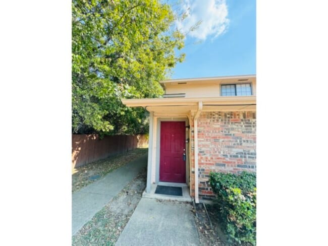 Primary Photo - ***3 BEDROOM APARTMENT IN SEAGOVILLE*** - ...