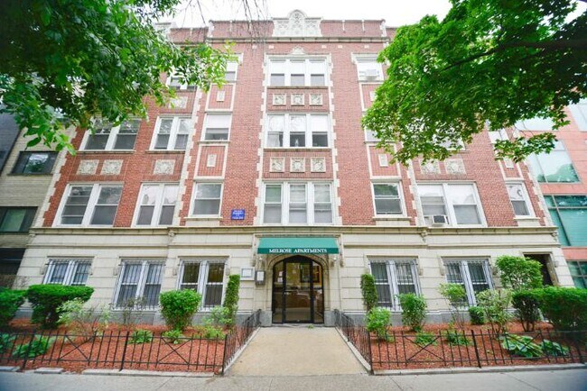 Building Photo - 457 W Melrose