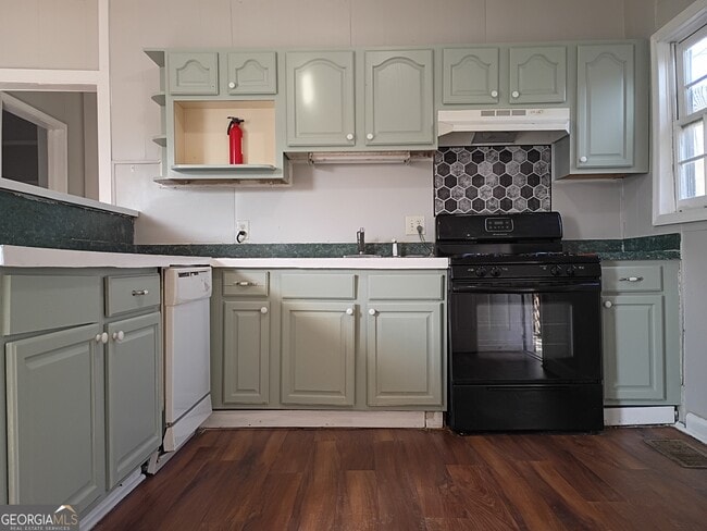 Building Photo - 211 Arnco 6th St