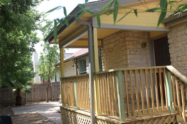 Building Photo - 1805 Whirlwind Trail