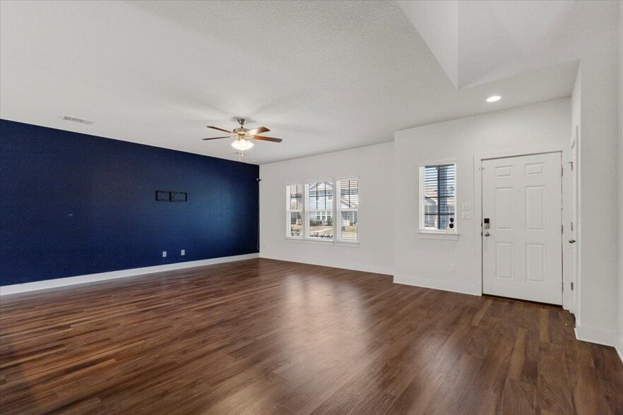 Building Photo - 210 Timber Brook Dr