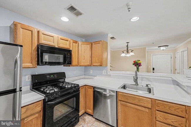 Building Photo - 1067 Gardenview Loop