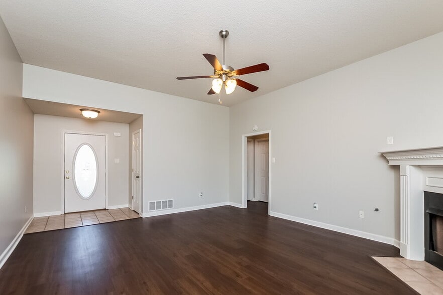 Building Photo - 7722 Pin Cove