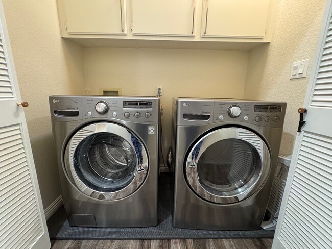 Building Photo - Immaculate 3Bd/2.5Ba Home in Foothill Ranch w/Community Pool, Water Softener and Amazing Location!