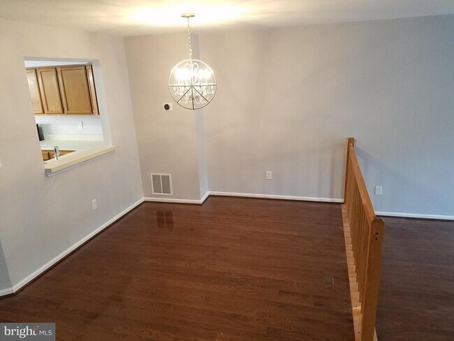 Building Photo - 9663 Horsham Dr