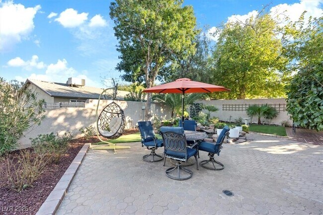 Building Photo - 603 Sierra Ln