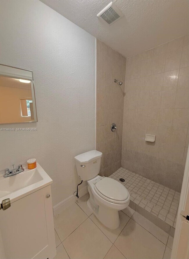 Building Photo - 2099 NW 26th Ave