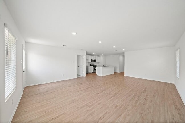 Building Photo - 1524 Twilight Grn Dr