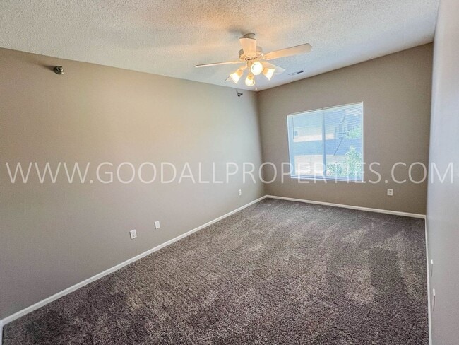 Building Photo - Spacious 3-Bedroom, 2-Bath Condo in the Heart of Ankeny