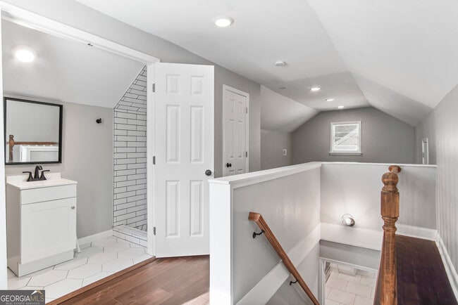 Building Photo - 1891 Stanton St