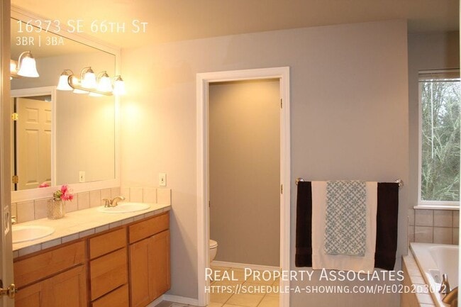 Building Photo - 16373 SE 66th St