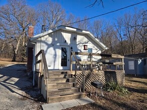 Building Photo - 3352 E 2059th Rd