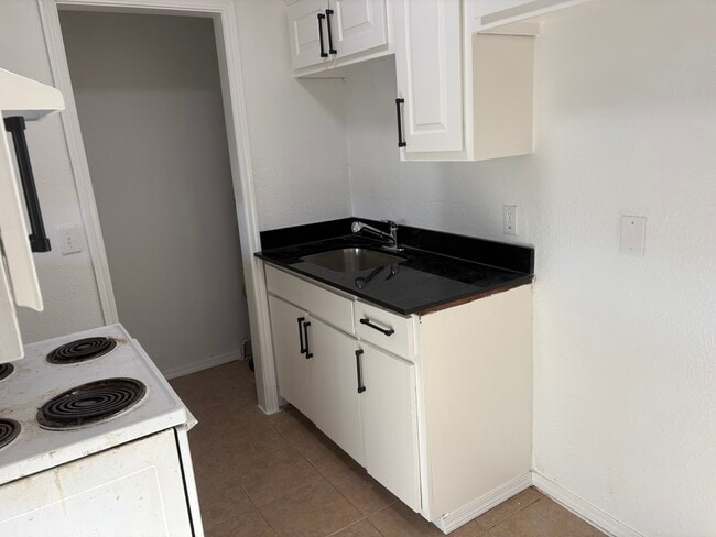 Building Photo - 16376 Hamestring Rd