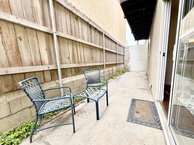 Building Photo - 113 Los Robles St