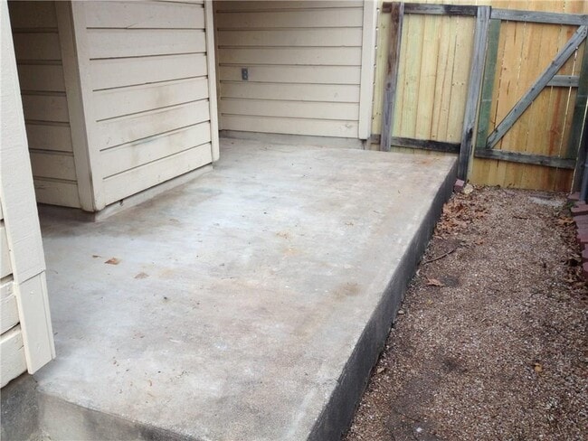 Building Photo - 2607 Howellwood Wy