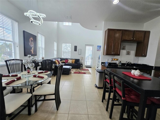 Building Photo - 11938 SW 26th Ct