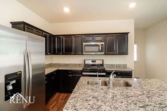 Building Photo - 5026 Firefly Hls