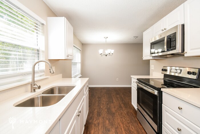 Building Photo - 8444 Fury Dr