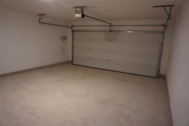 Building Photo - 1737 Catahoula Dr