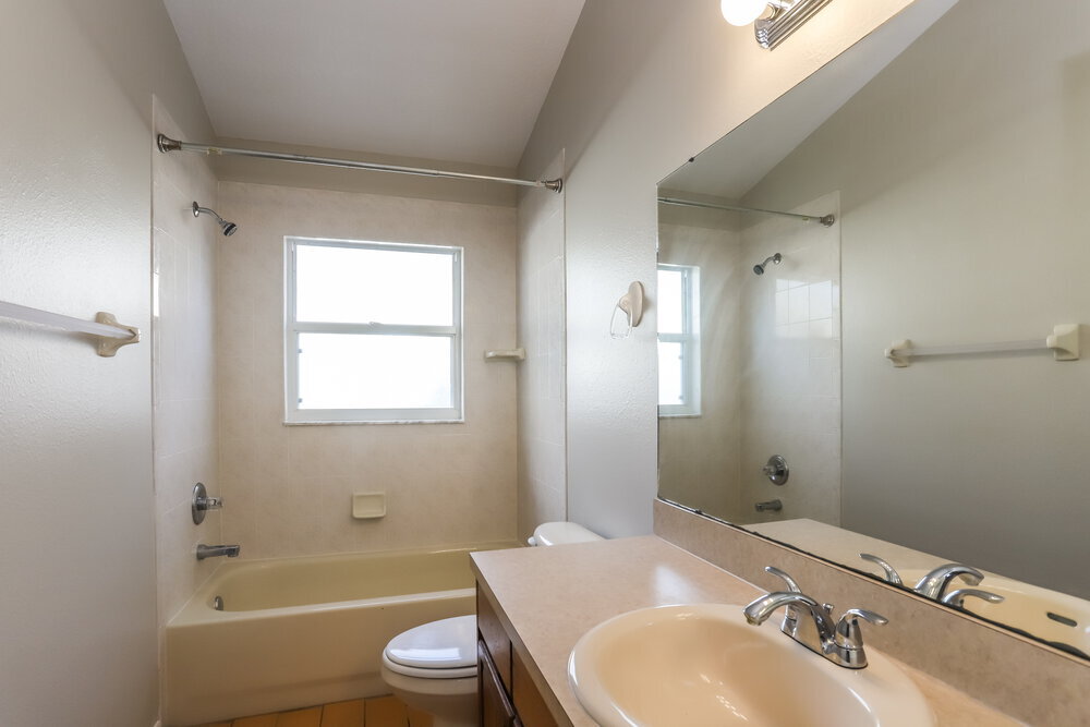 Building Photo - 2831 Laurel Leaf Dr