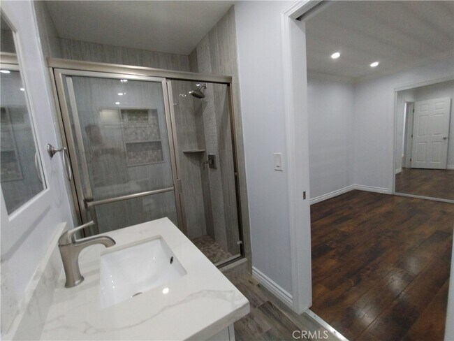 Building Photo - 13714 Hoyt St
