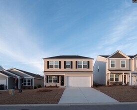 Building Photo - 1074 Begonia Dr
