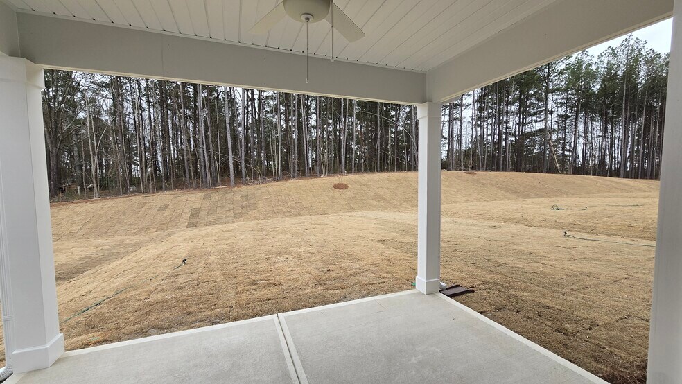 Outdoor sitting area (Porch) - 55 Paper Birch Trl