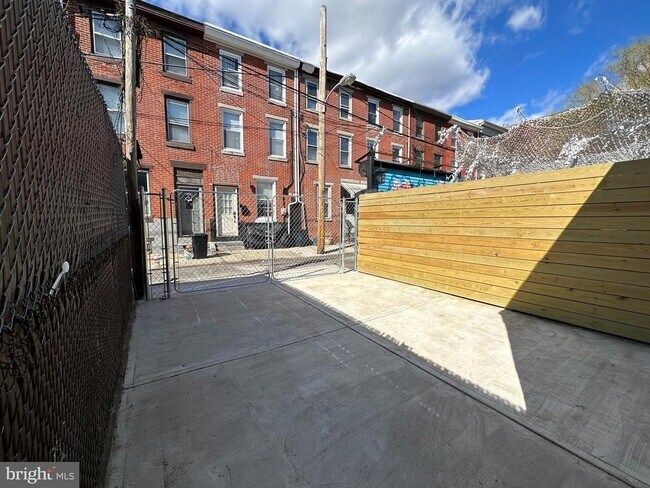 Building Photo - 1512 N 4th St