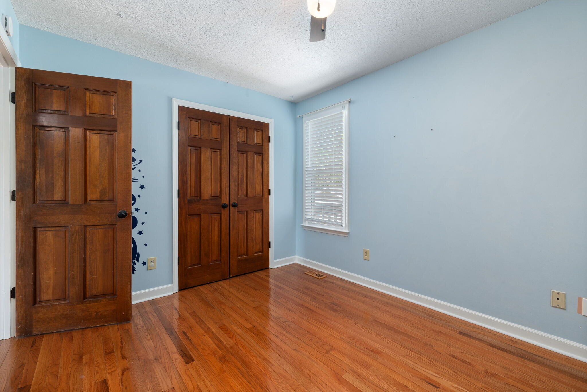 Building Photo - 940 Skylar Ct
