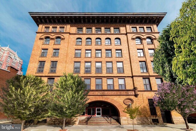 Building Photo - 1329 Lombard St