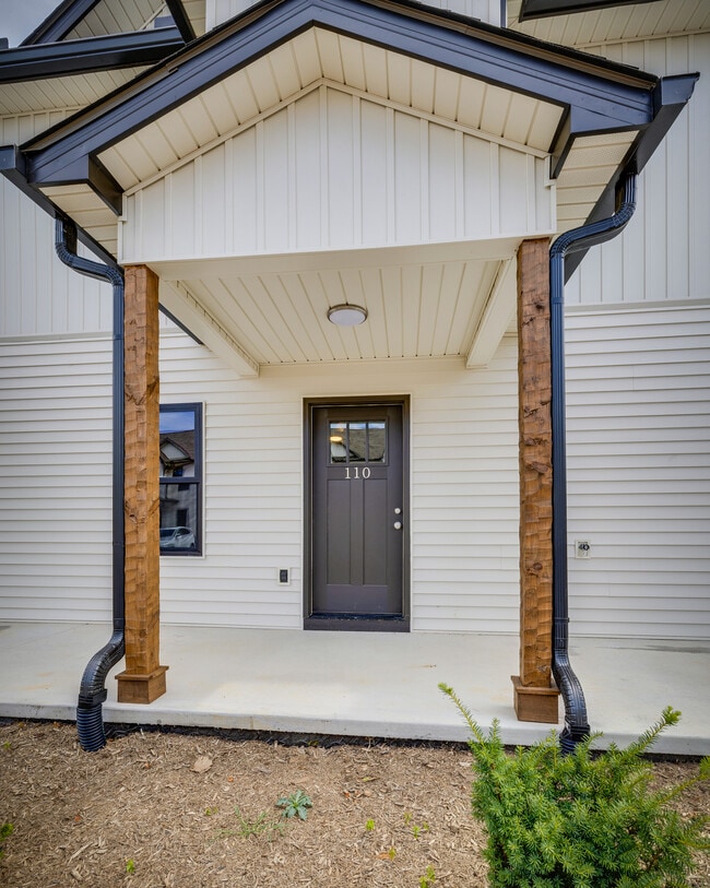 Building Photo - Emerson Park