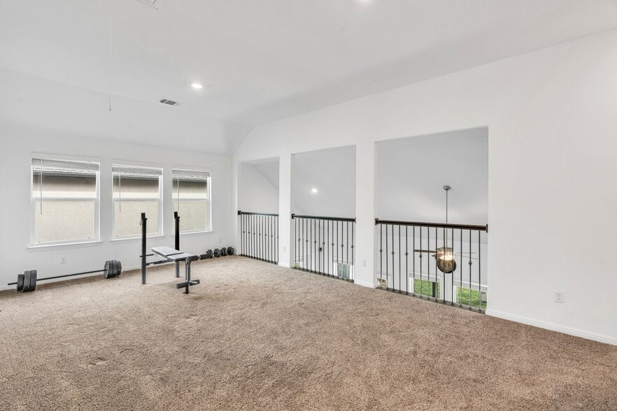 Building Photo - 133 Lenera Dr