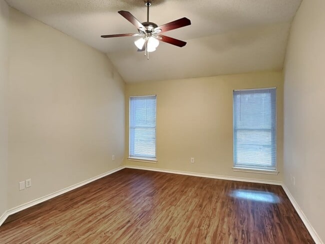 Building Photo - 6937 Meandering Creek Ln